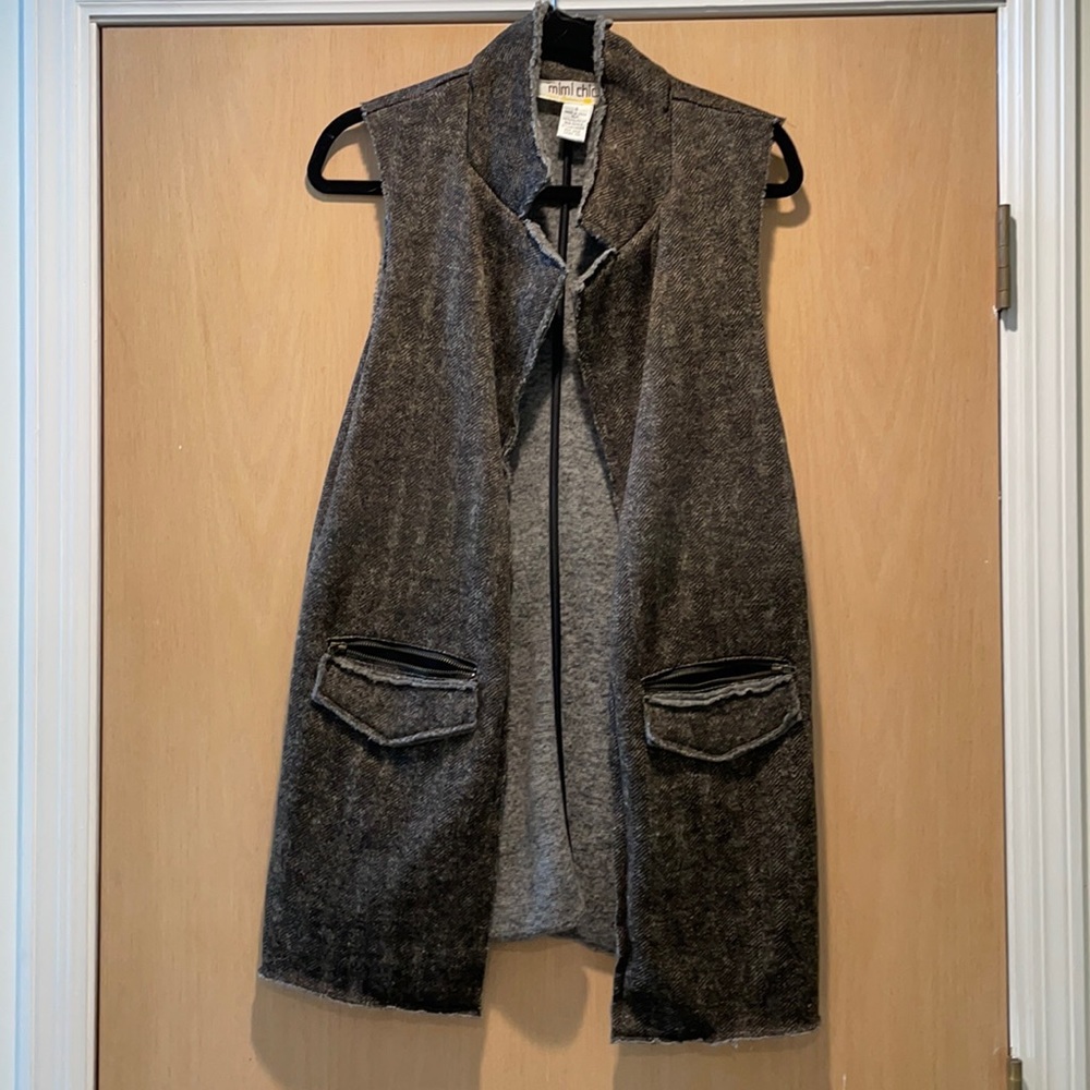Mimi Chica raw hem vest